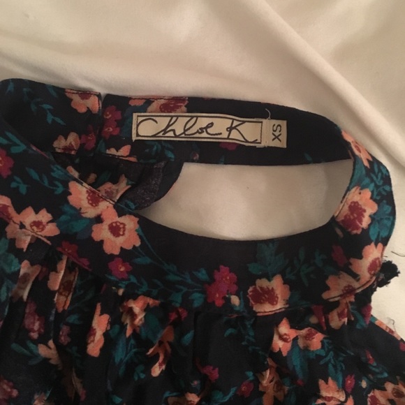 Free People inspired patterned halter blouse - Picture 3 of 3